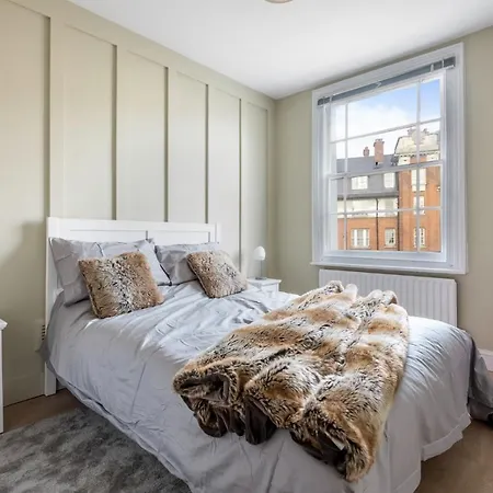 Central London-Modern Contemporary Flat Exterior photo