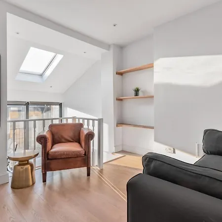 Central London-Modern Contemporary Flat Exterior photo